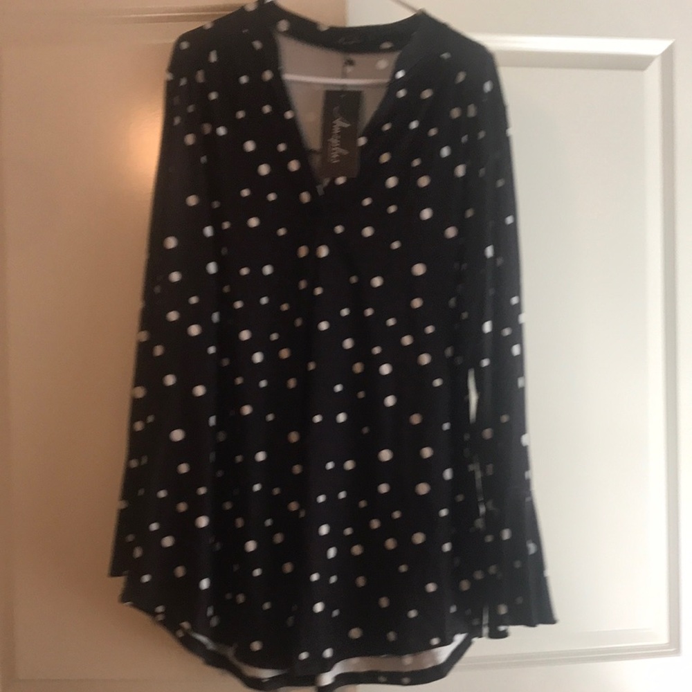Black and white polka dot shirt - size XXXL